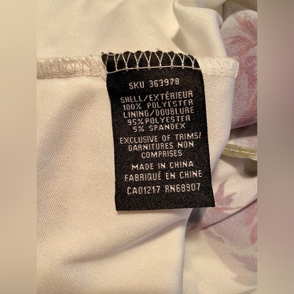 Le Chateau Women’s Chiffon Cold Shoulder Dress - Picture 6 of 11